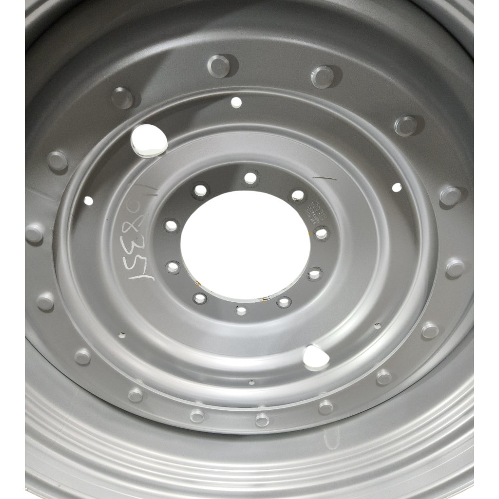 10-Hole Stub Disc Center for 38"-54" Rim, Case IH Silver Mist