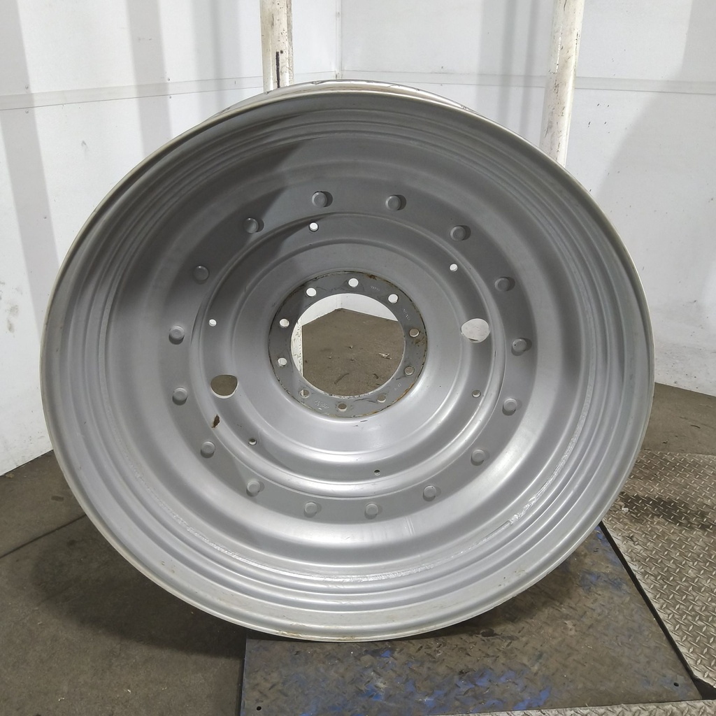 12"W x 46"D, Case IH Silver Mist 16-Hole Stub Disc , 1.56" Offset