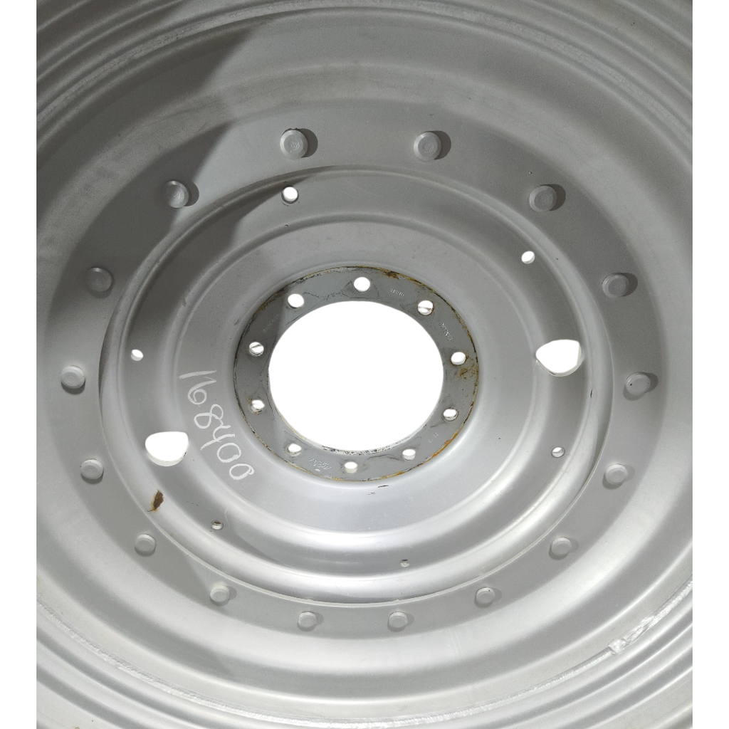 10-Hole Stub Disc Center for 38"-54" Rim, Case IH Silver Mist