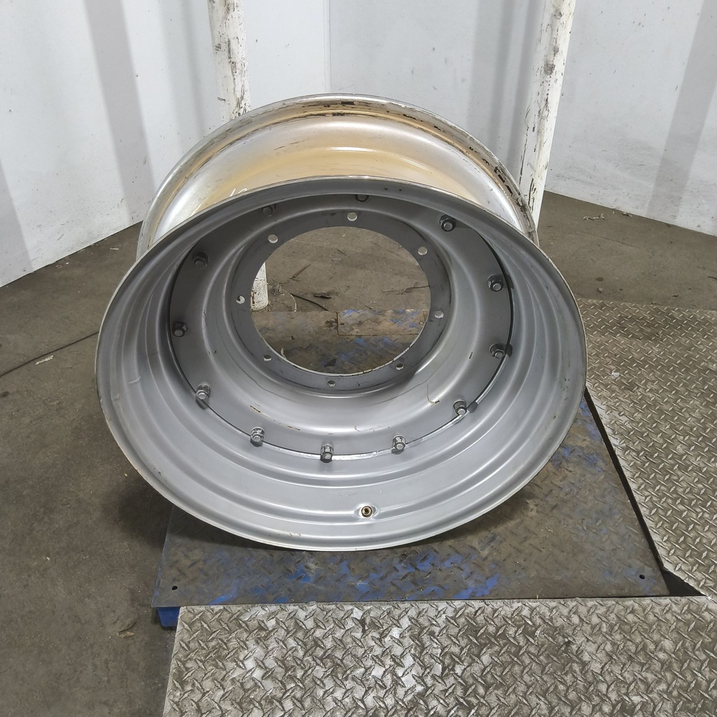 12"W x 30"D, Case IH Silver Mist 8-Hole Stub Disc , -0.75" Offset