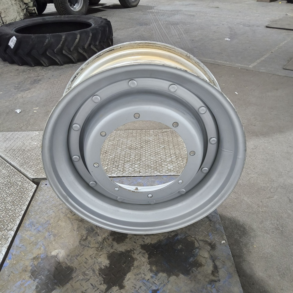 12"W x 30"D, Case IH Silver Mist 8-Hole Stub Disc , -0.75" Offset