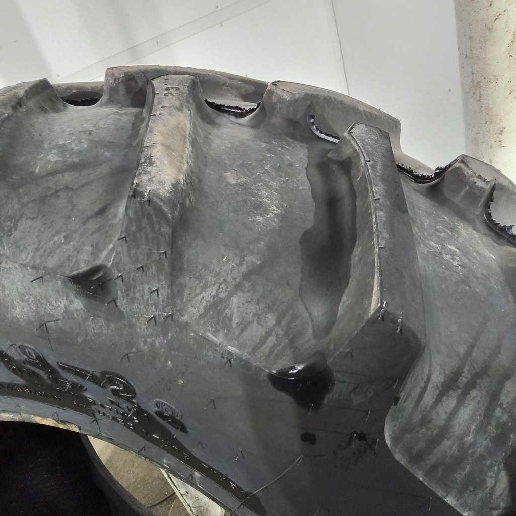 16.9-28 Firestone Super All Traction II 23 R-1 C (6 Ply), 95%