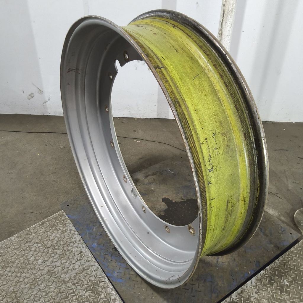 10"W x 42"D, Case IH Silver Mist 12-Hole Stub Disc , 1.62" Offset