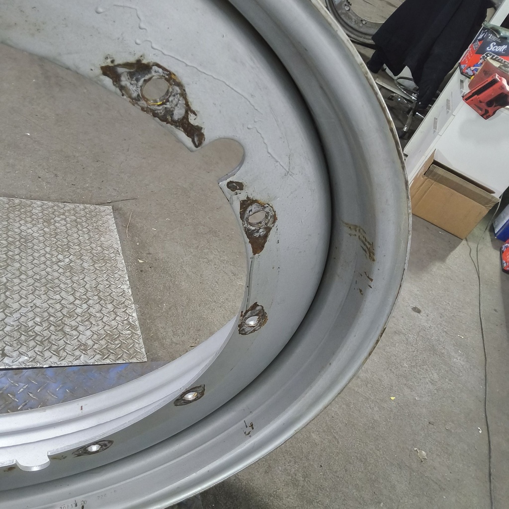 10"W x 42"D, Case IH Silver Mist 12-Hole Stub Disc , 1.62" Offset