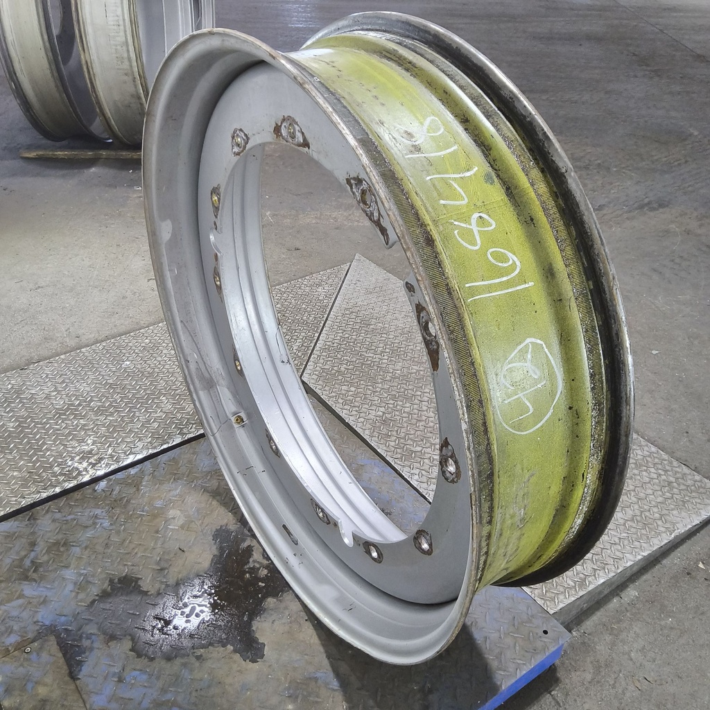 10"W x 42"D, Case IH Silver Mist 12-Hole Stub Disc , 1.62" Offset