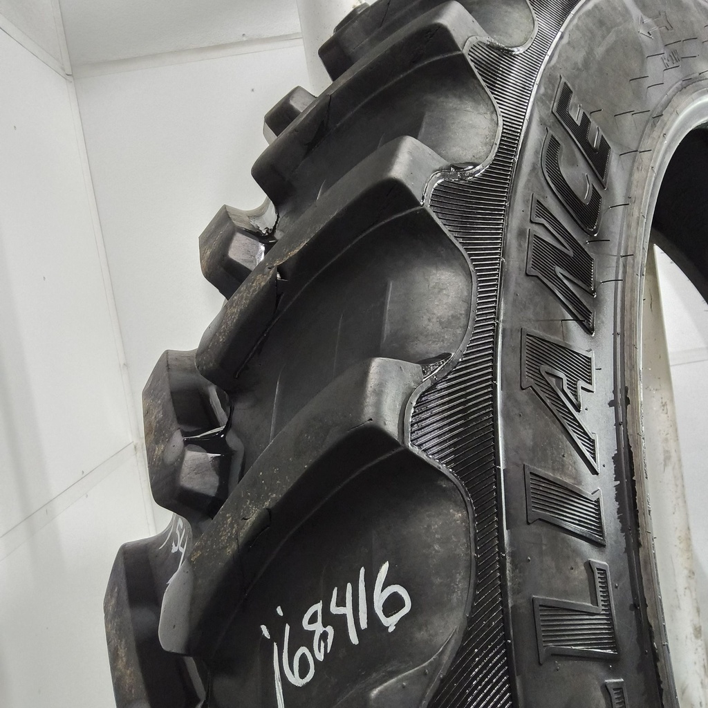 VF320/105R54 Alliance Agriflex+ 354 R-1W 172D 75%