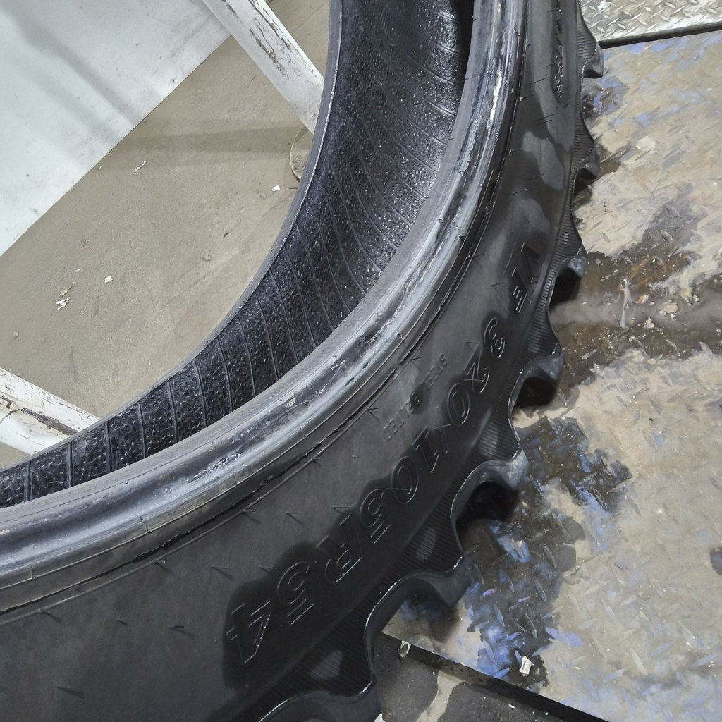 VF320/105R54 Alliance Agriflex+ 354 R-1W 172D 75%