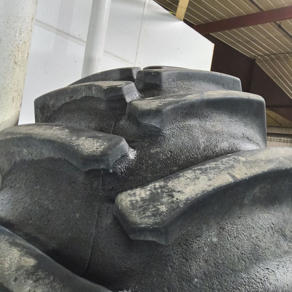 520/85R42 Firestone Radial All Traction 23 R-1 157A8/157B 85%