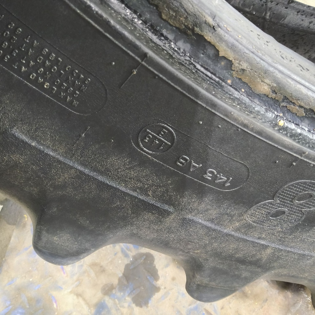 320/85R38 Michelin AgriBib Row Crop R-1W 143A8 55%