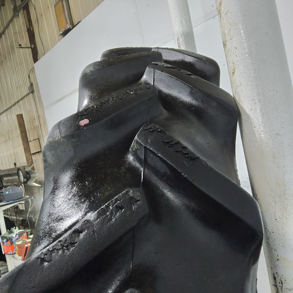 320/90R54 Goodyear Farm DT800 Super Traction R-1W 149A8 65%