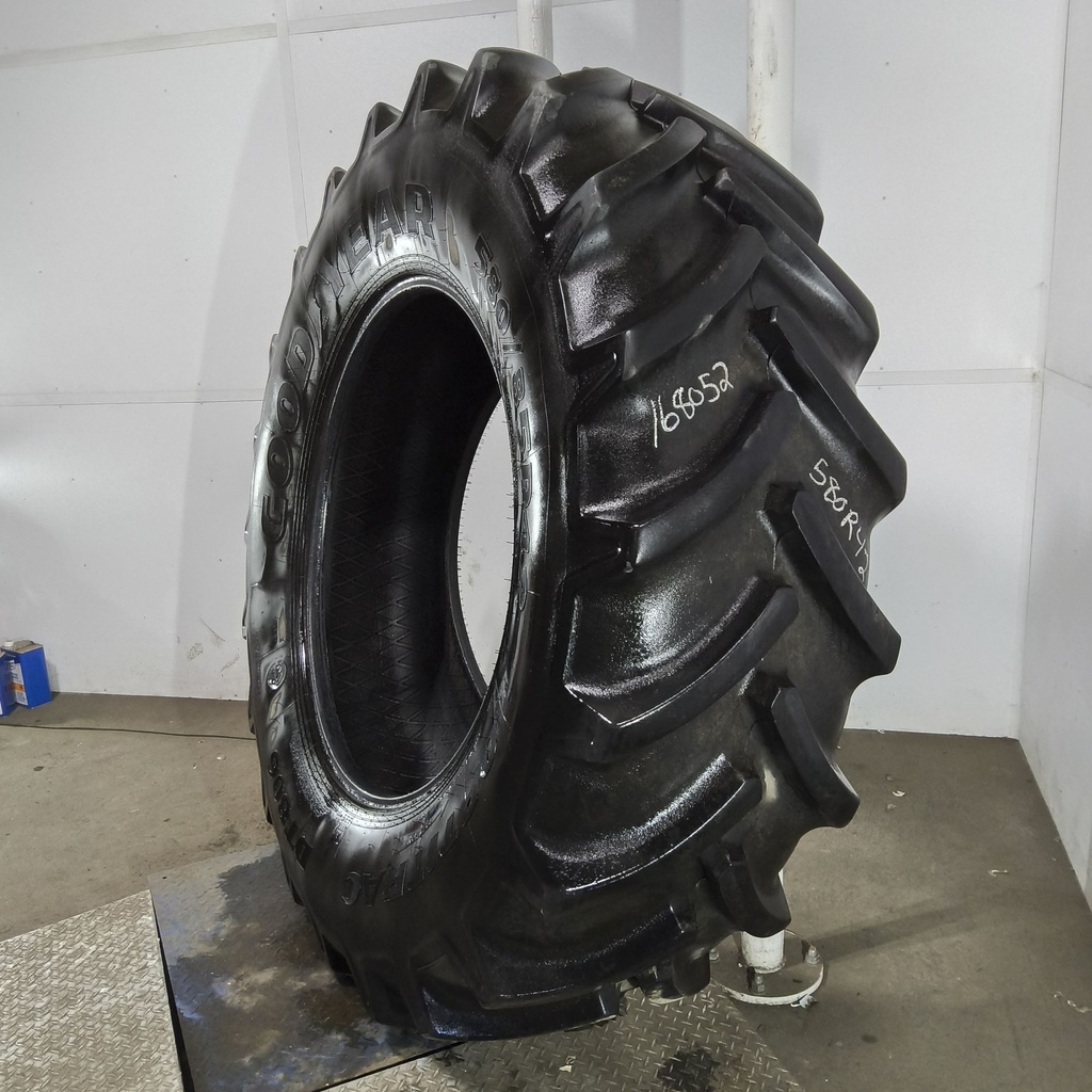 580/85R42 Goodyear Farm Optitrac R-1W 166B 75%
