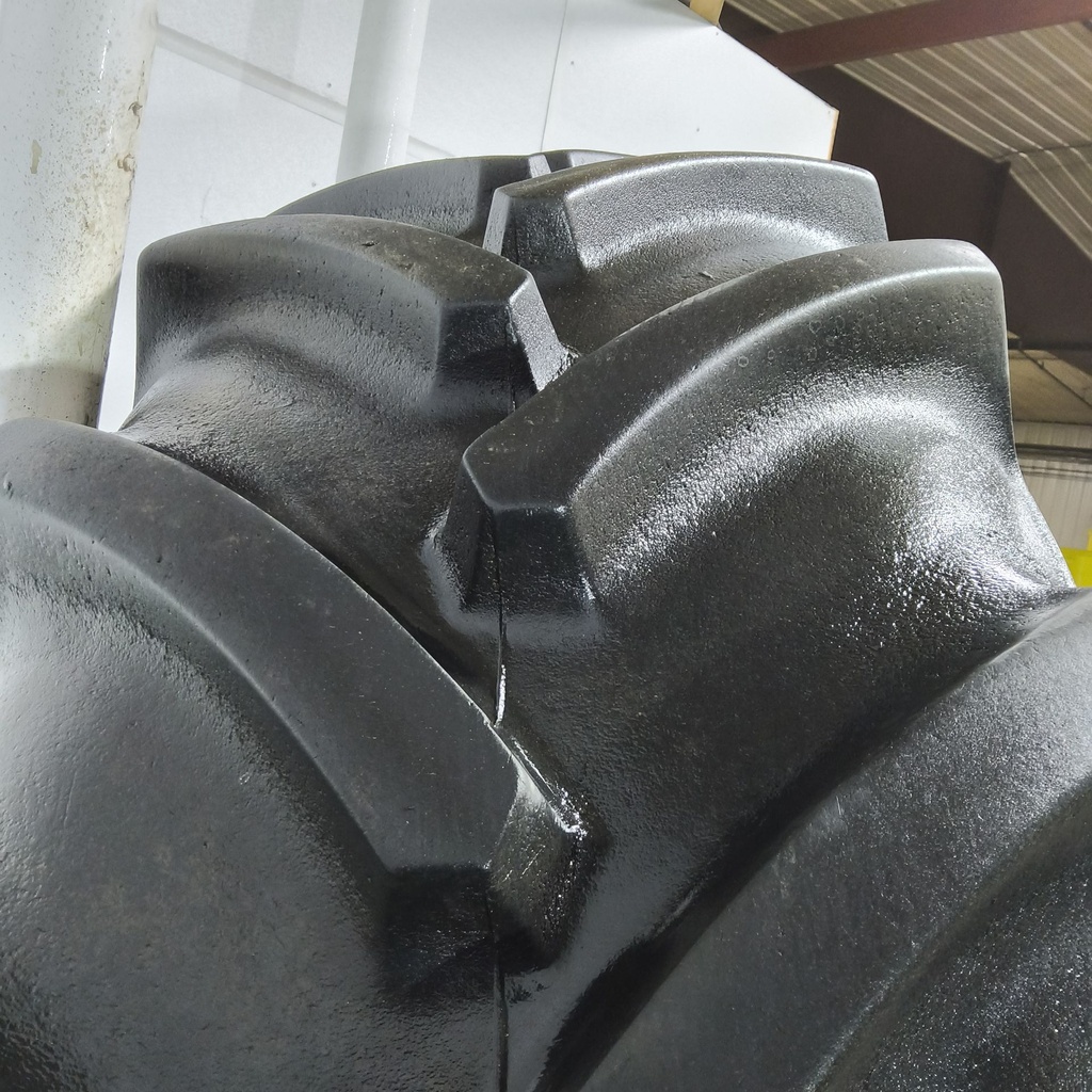 580/85R42 Goodyear Farm Optitrac R-1W 166B 75%