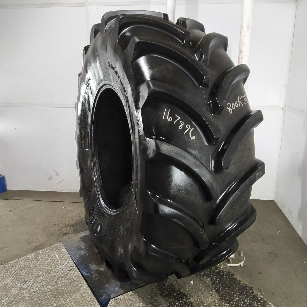 800/70R38 Firestone Maxi Traction R-1W 173D/173B 85%