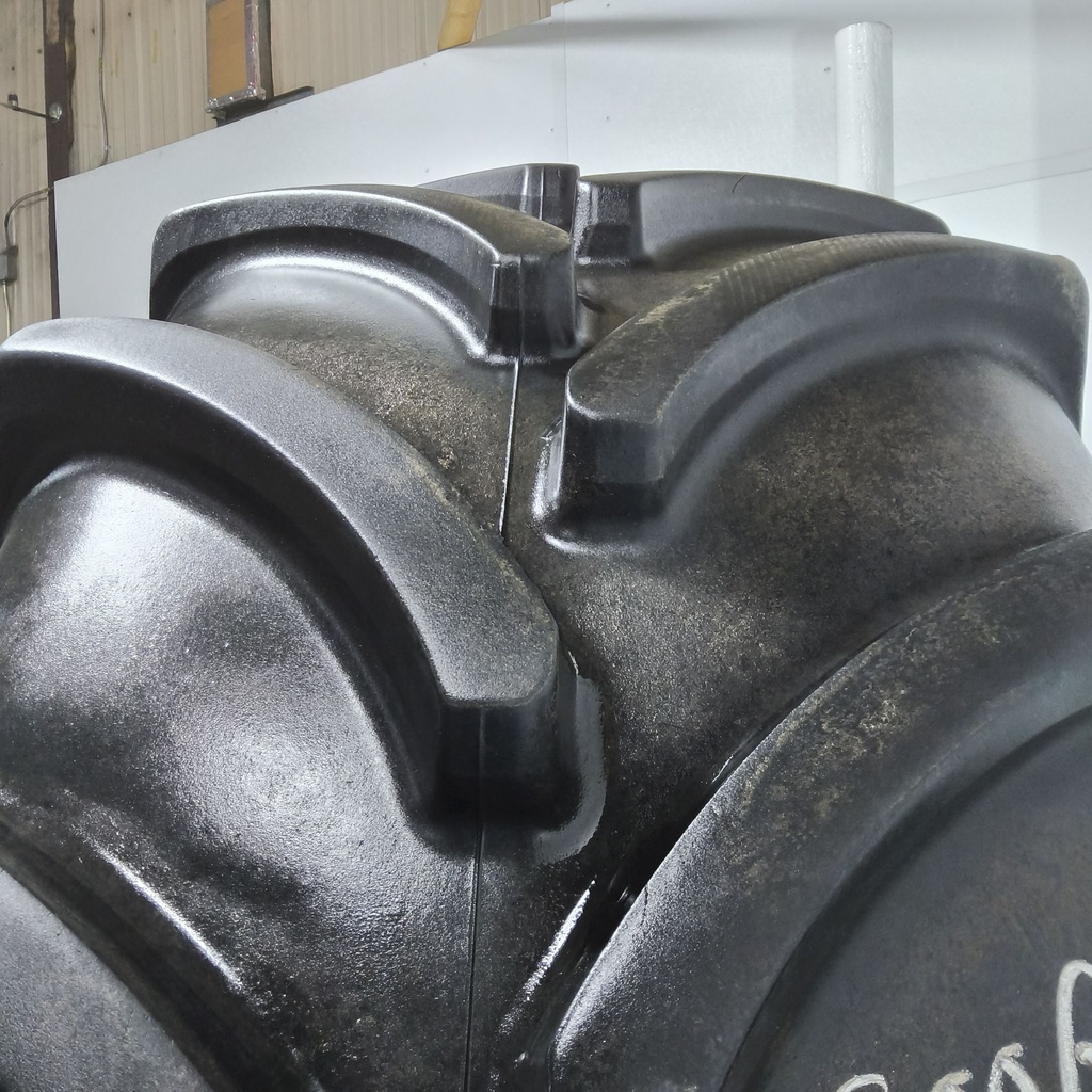 800/70R38 Firestone Maxi Traction R-1W 173D/173B 85%