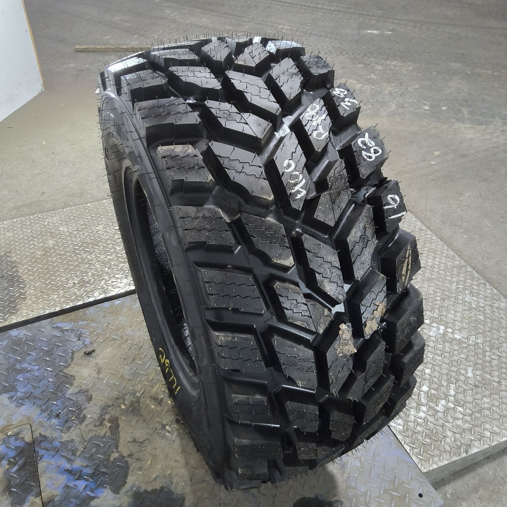 400/60R18 Nokian Hakkapeliitta TRI 143D 99%