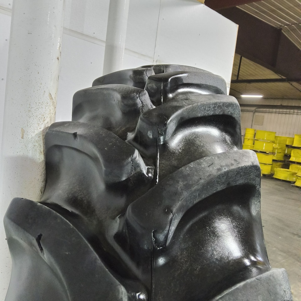 380/90R54 Firestone Radial 9000 R-1W 152A8/152B 80%