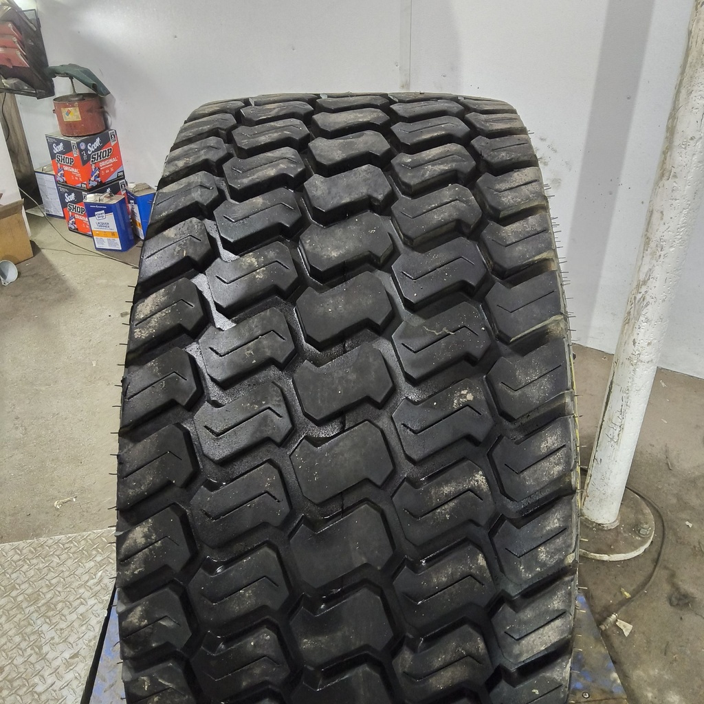 44x18.00-20NHS Titan Farm Multi Trac C/S HF-1 B (4 Ply), 90%