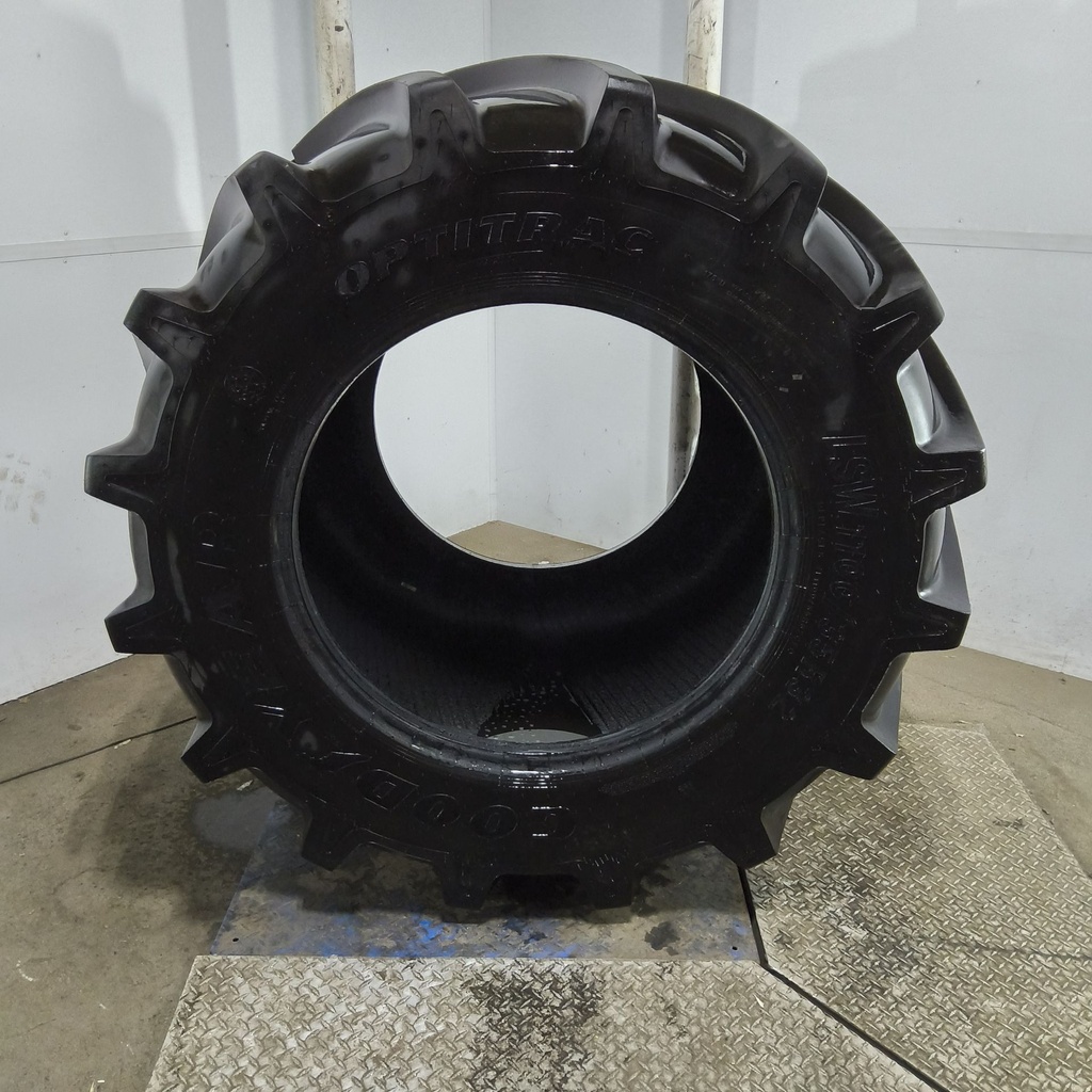 LSW1100/35R32 Goodyear Farm Optitrac R-1W 175D 95%
