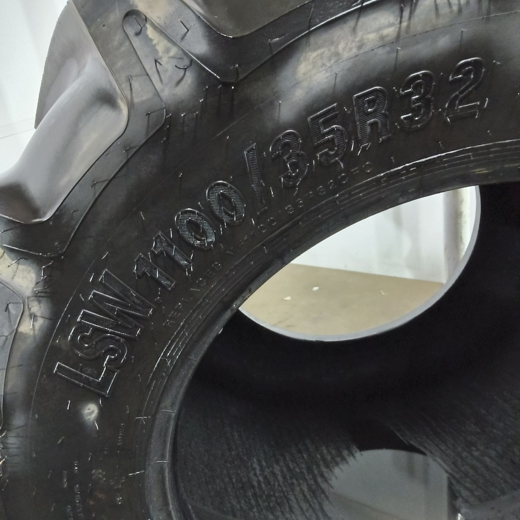 LSW1100/35R32 Goodyear Farm Optitrac R-1W 175D 95%