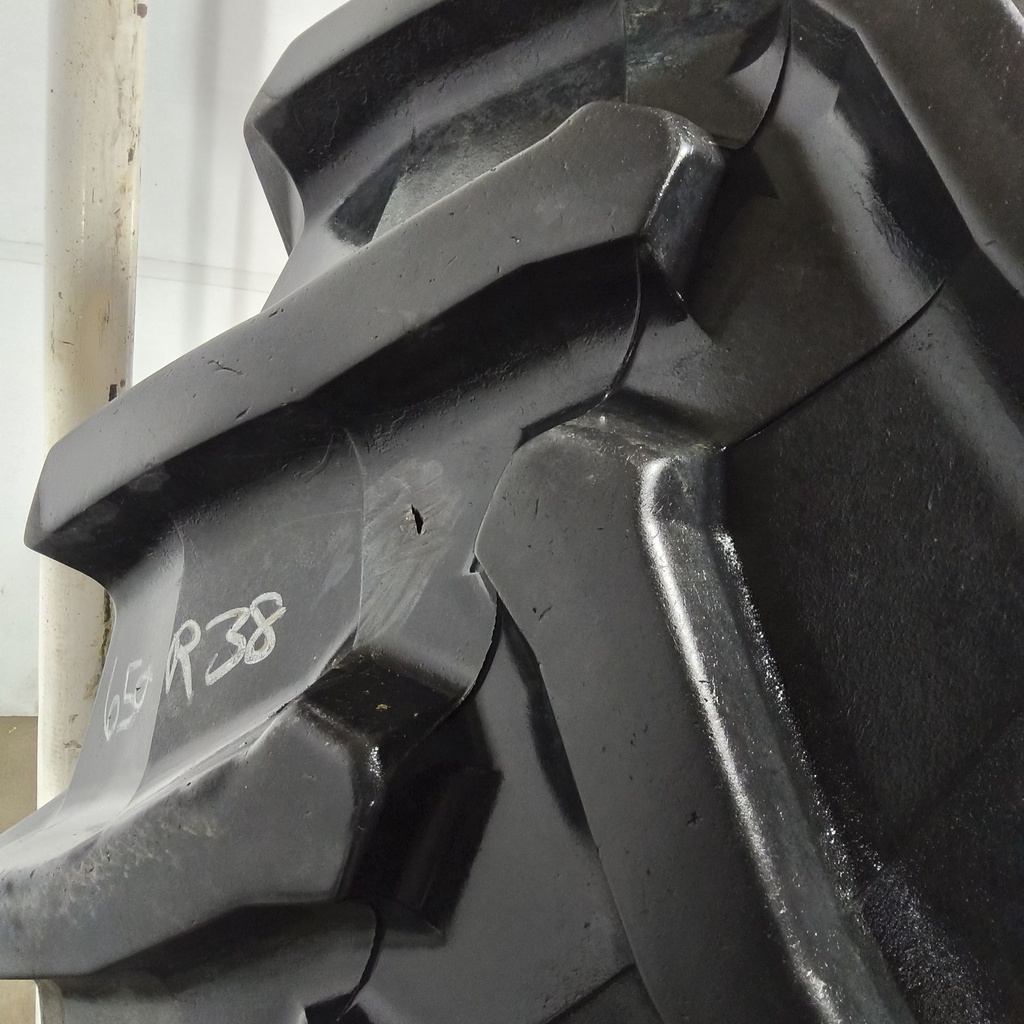 650/85R38 Trelleborg TM900 High Power R-1W 173D 80%