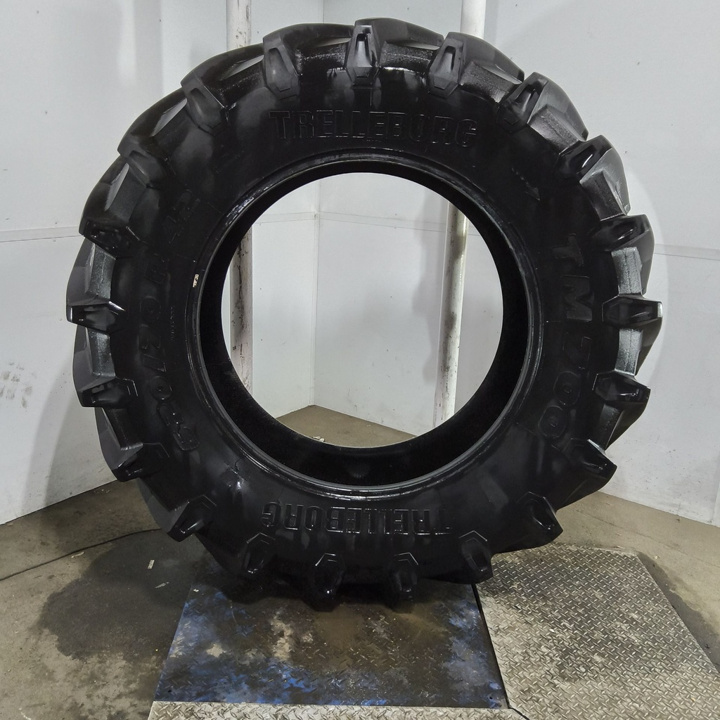 620/70R42 Trelleborg TM700 R-1W 166D 75%