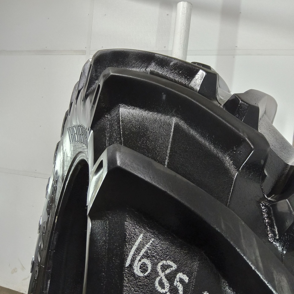 620/70R42 Trelleborg TM700 R-1W 166D 75%