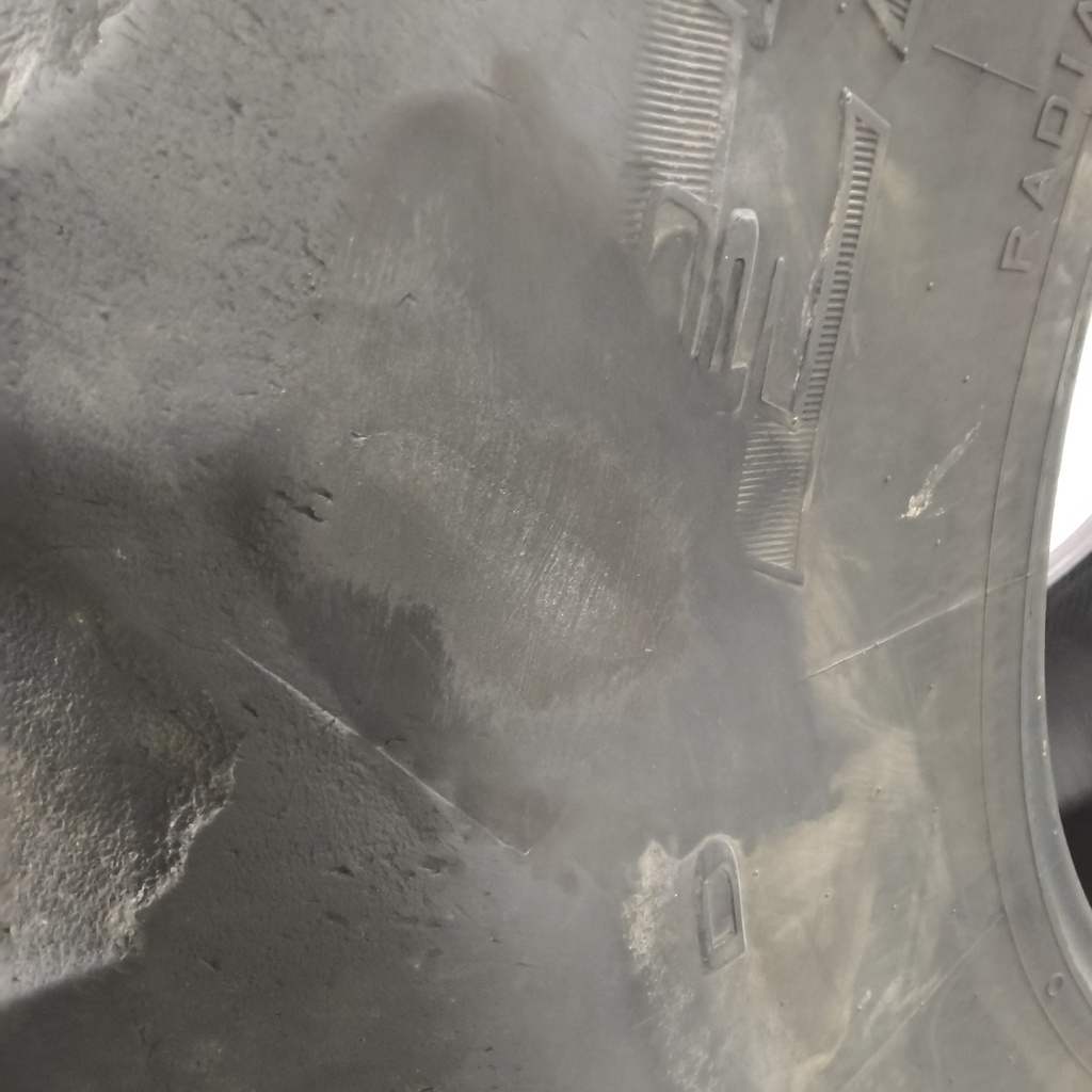 650/85R38 Firestone Radial Deep Tread 23 R-1W 173B 75% 650/85R38 Firestone Radial Deep Tread 23 R-1W 173B 75% 650/85R38 Firestone