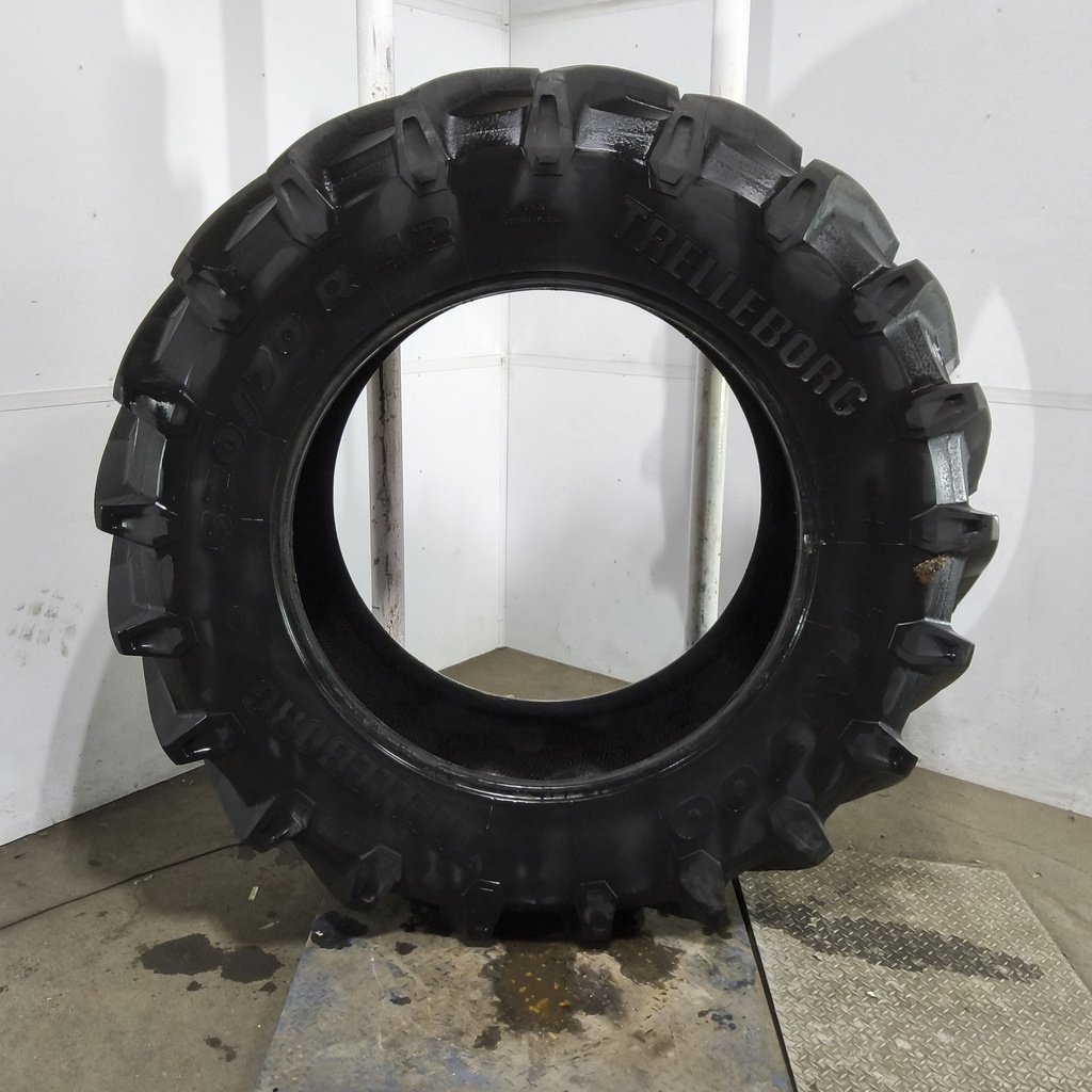 620/70R42 Trelleborg TM700 R-1W 166D 80%