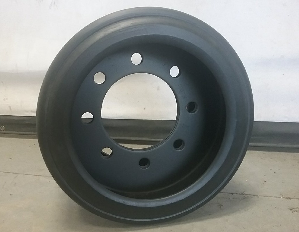 9" Wide Mid-Roller Bogie Wheel for John Deere Tillage Tractors Series 9000T/9RT, Stamped Steel, Bolt-On(Rubber)