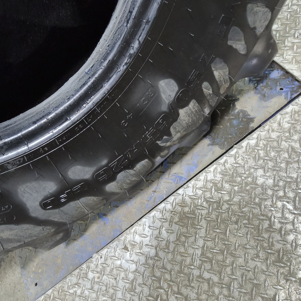 VF750/65R26CFO Firestone Maxi Traction R-1W 177B 90%