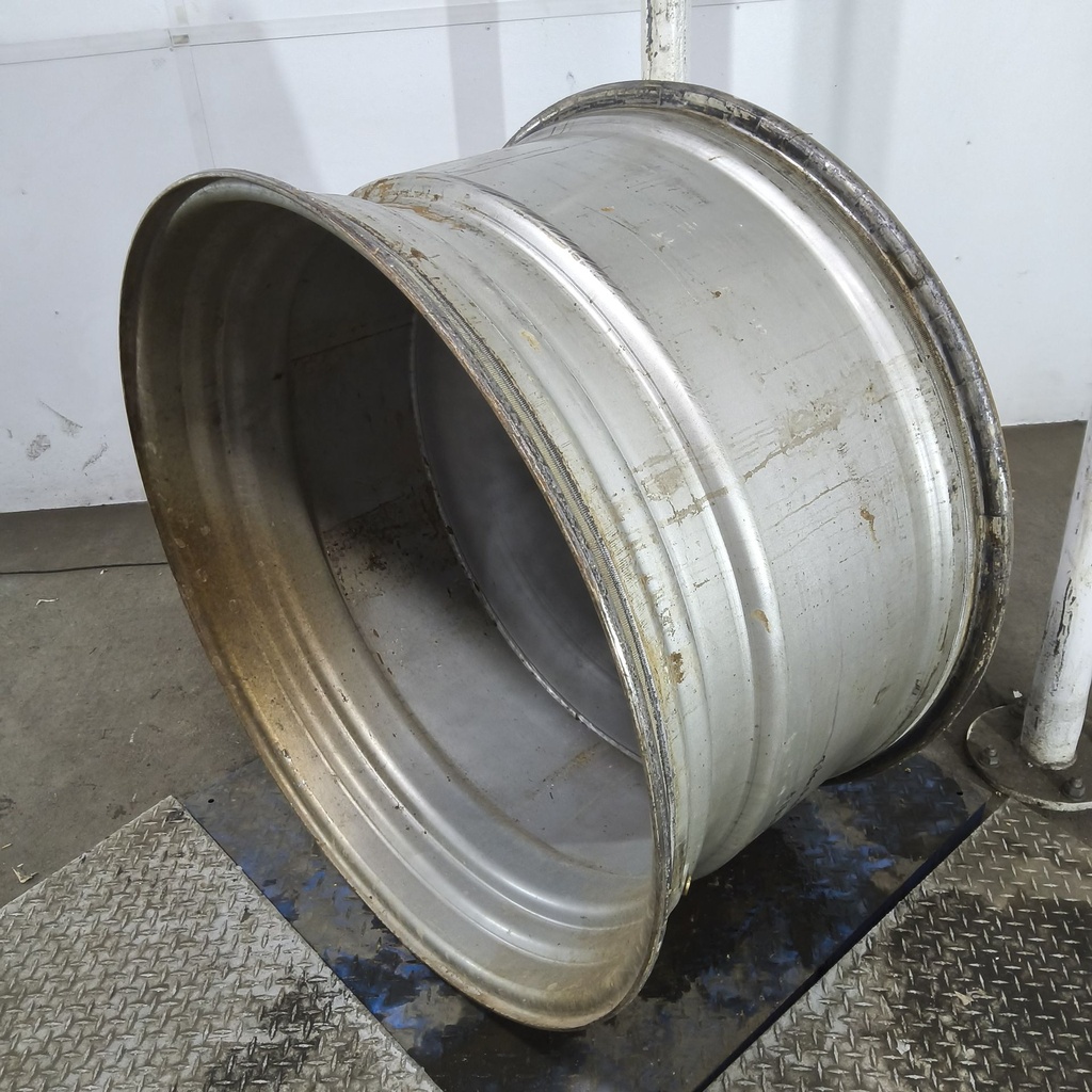 23"W x 42"D, Case IH Silver Mist 10-Hole Straddle Dual - Inside Main , -15" Offset