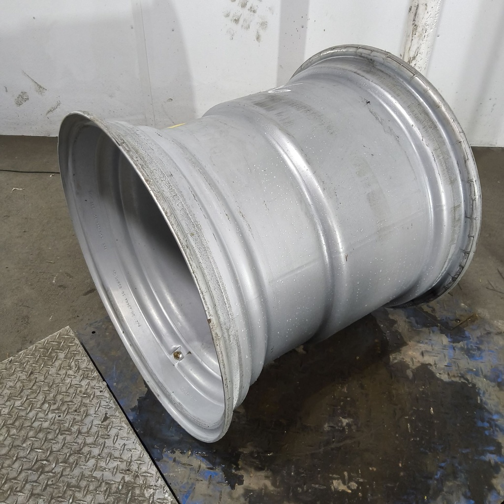 25"W x 26"D, Case IH Silver Mist 10-Hole Formed Plate , -5.25" Offset