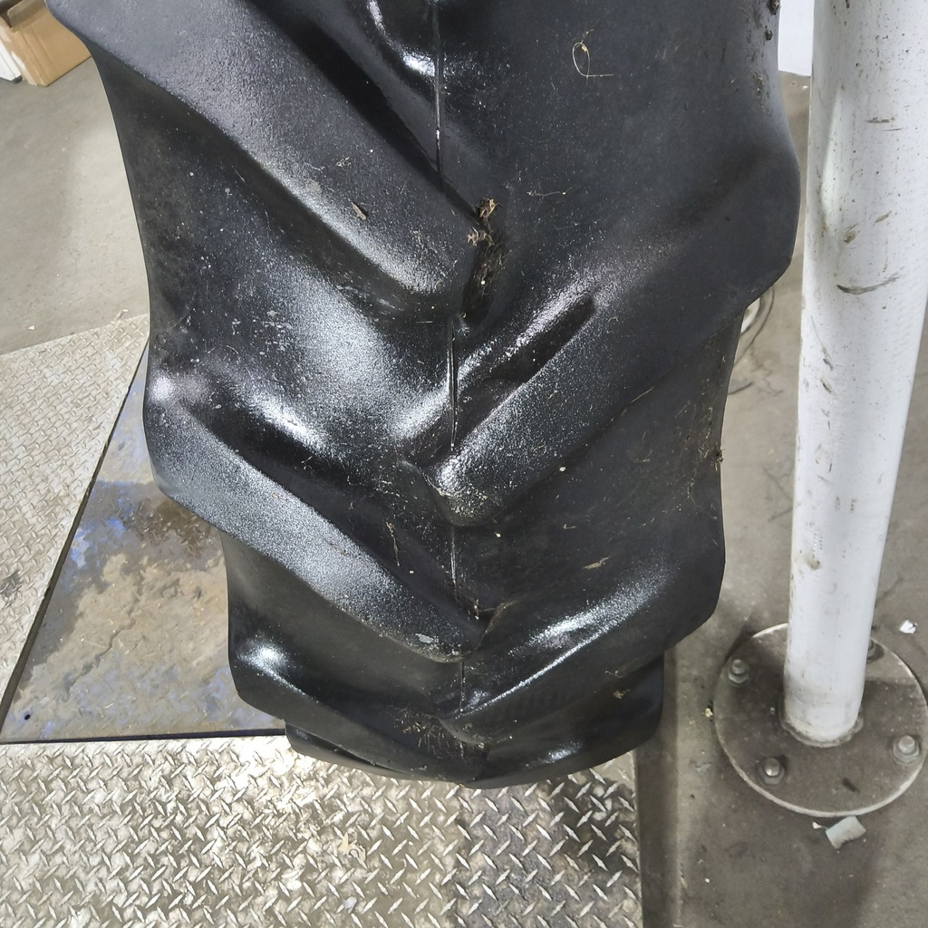 320/80R42 Goodyear Farm DT800 Super Traction R-1W 141A8 55%