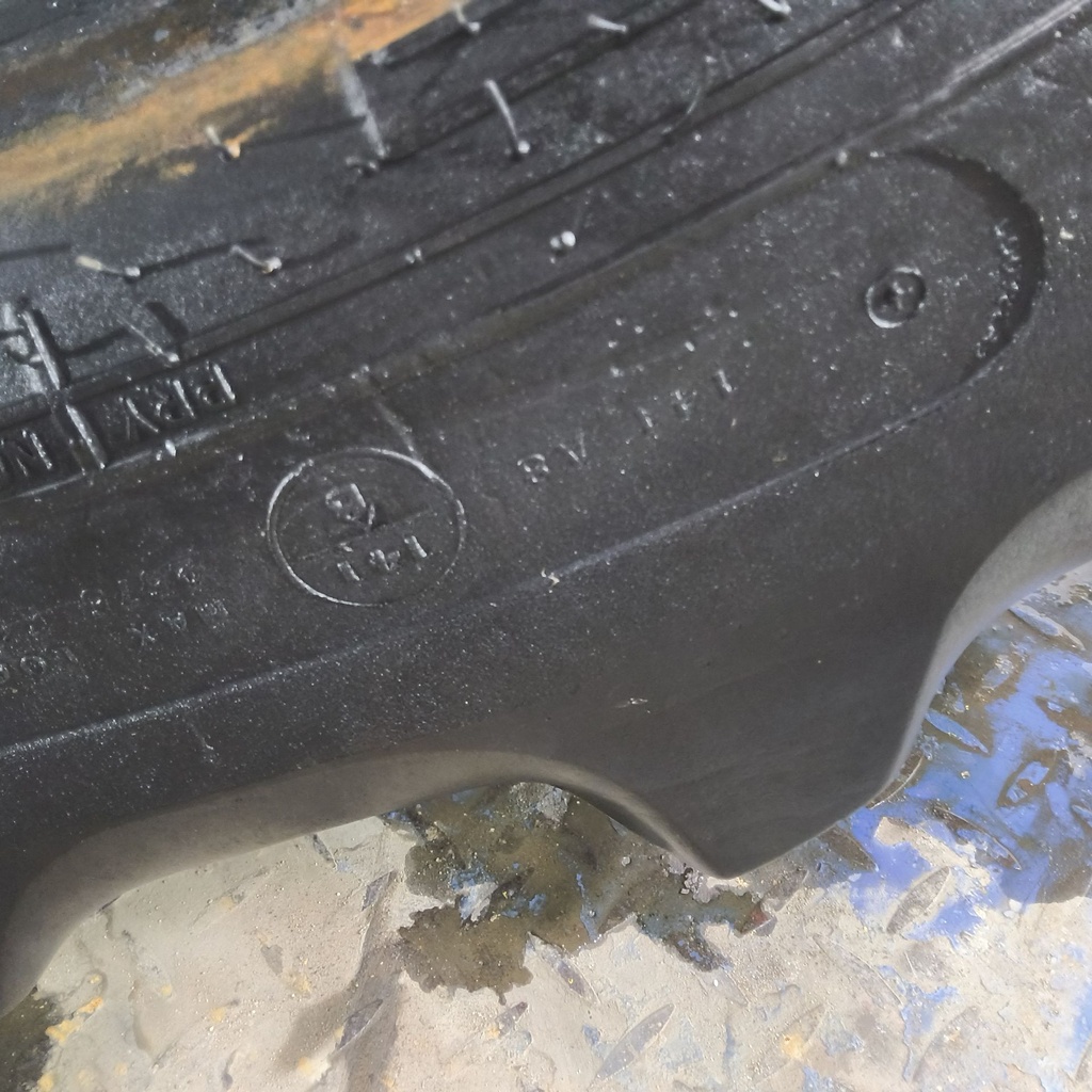 320/80R42 Goodyear Farm DT800 Super Traction R-1W 141A8 55%