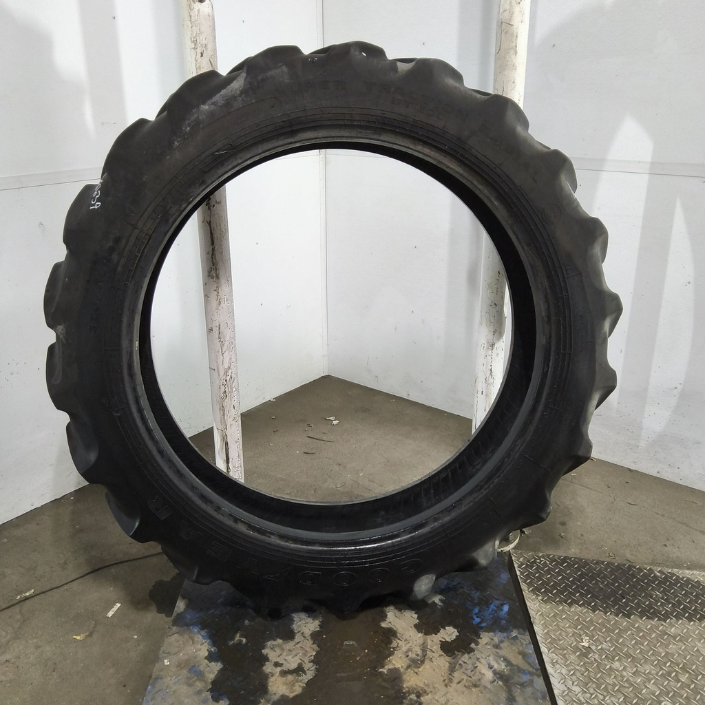 320/80R42 Goodyear Farm DT800 Super Traction R-1W 141A8 55%