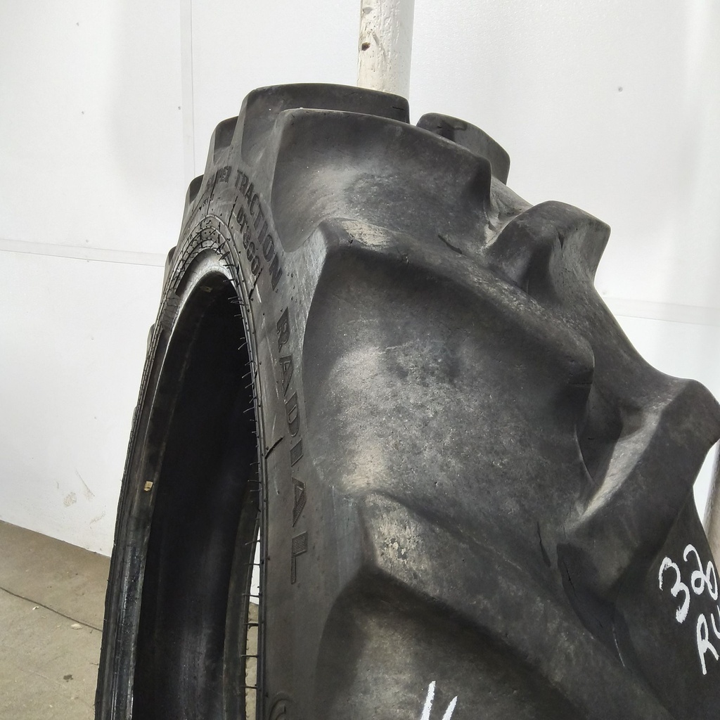 320/80R42 Goodyear Farm DT800 Super Traction R-1W 141A8 55%