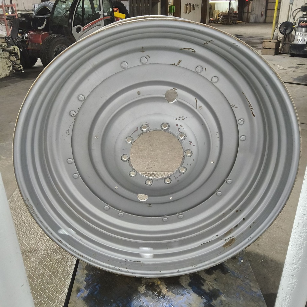 16"W x 50"D, Case IH Silver Mist 16-Hole Stub Disc (groups of 2 bolts) , 1.69" Offset