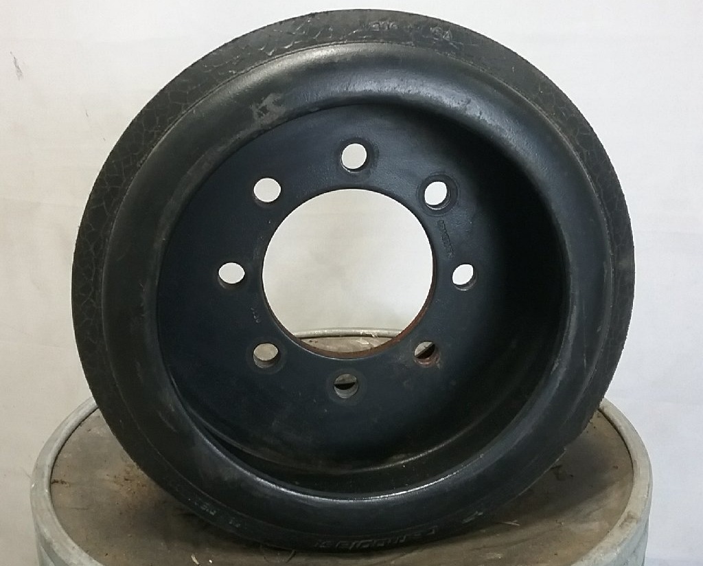 9.25" Wide Mid-Roller Bogie Wheel for John Deere Rowcrop Tractors Series 9RX/8RT, Wide, Bolt-On(Poly)