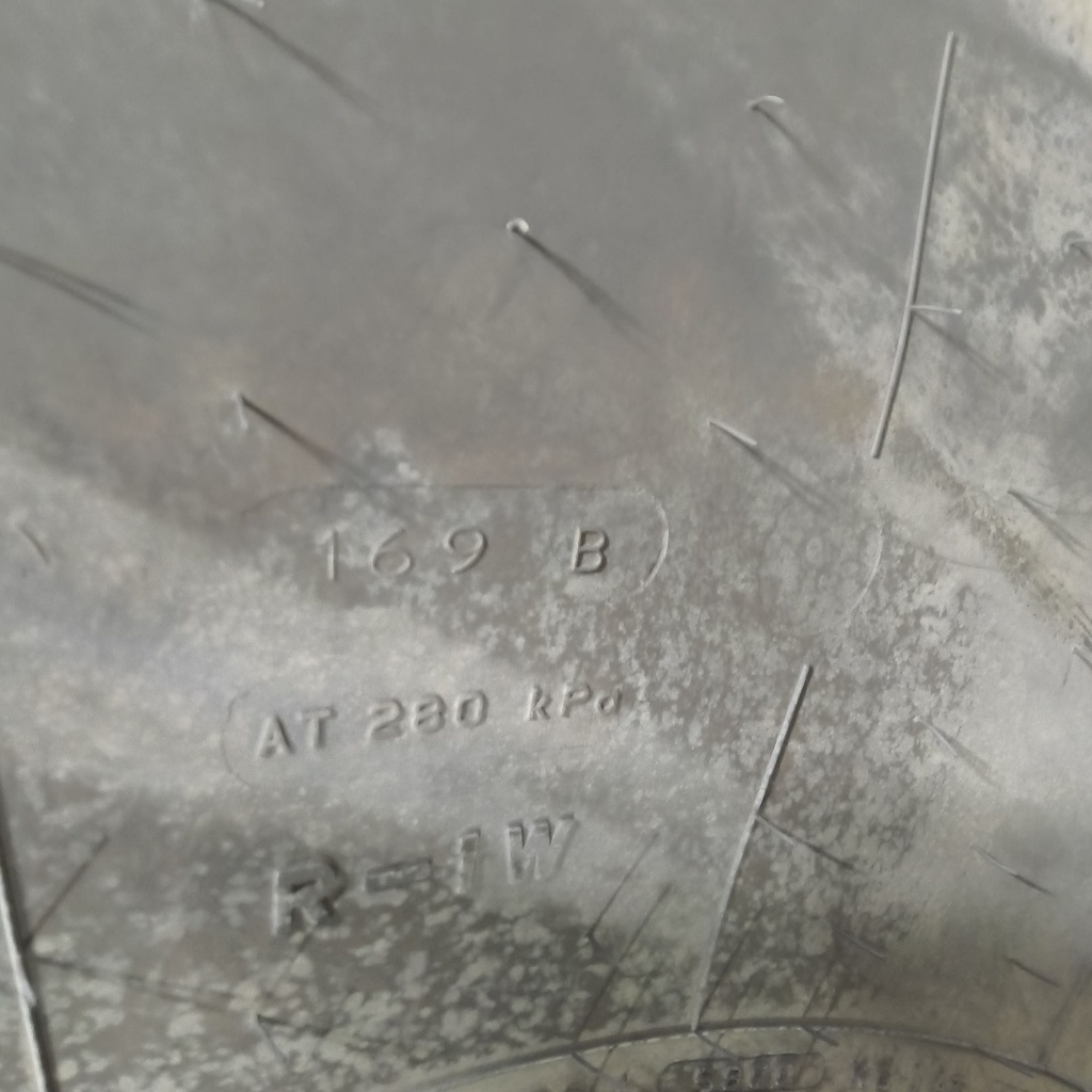 750/65R26 Firestone Maxi Traction R-1W 169B 85%