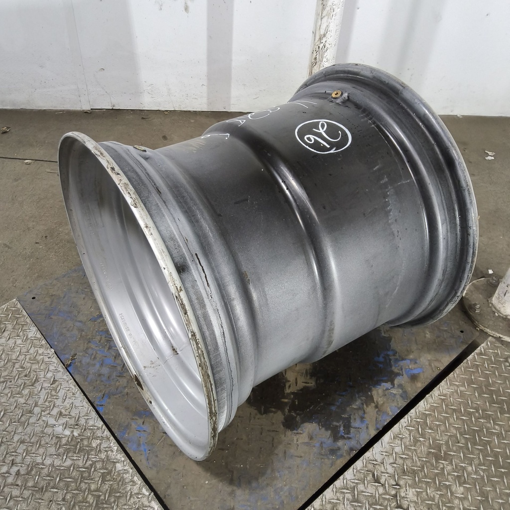 25"W x 26"D, Case IH Silver Mist 10-Hole Formed Plate , 3.75" Offset