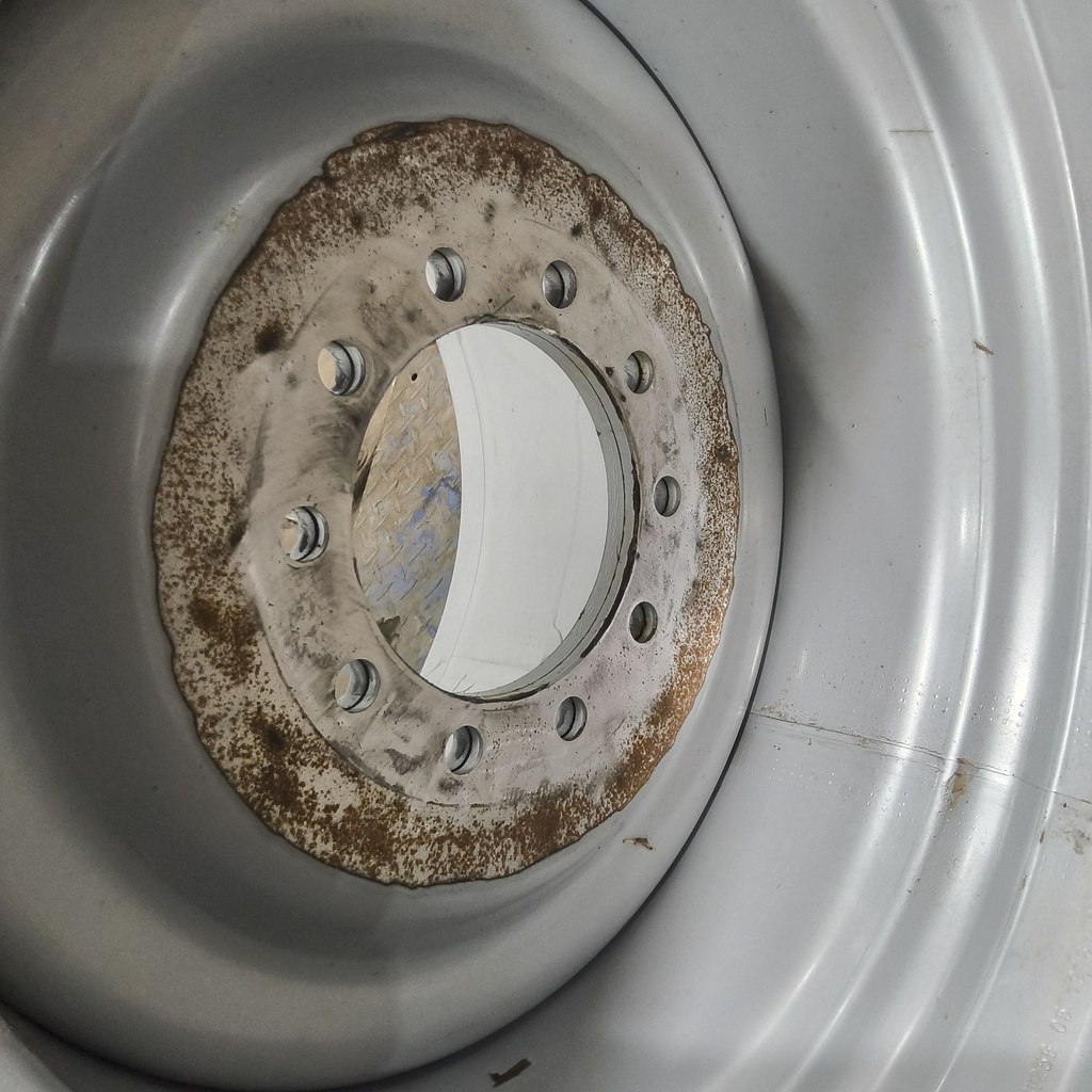 25"W x 26"D, Case IH Silver Mist 10-Hole Formed Plate , 3.75" Offset