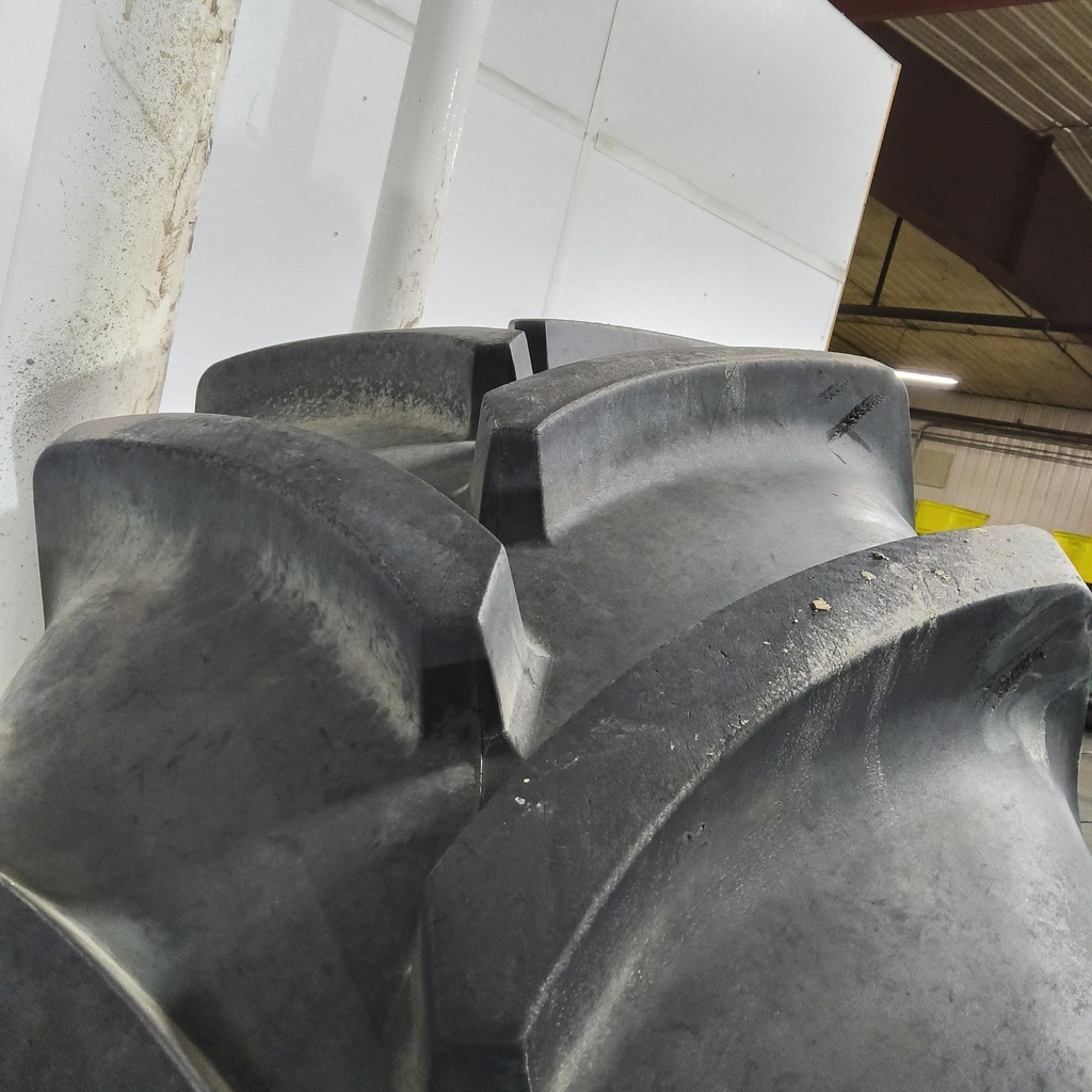 460/85R38 Vredestein Traxion 85 R-1W 149B 80%