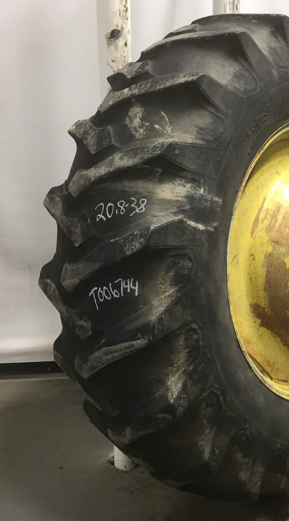 20.8/-38 Agri Mark All Purpose Tractor F151 R-1, D (8 Ply) 30%