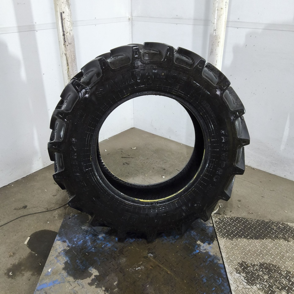 320/85R24 Alliance Farm Pro II R-1W 122B 80%