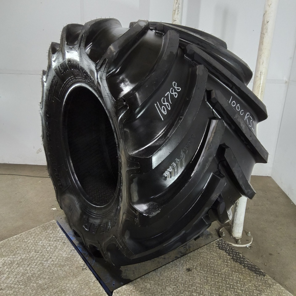 LSW1000/45R32 Goodyear Farm Optitrac R-1W 184D 99%