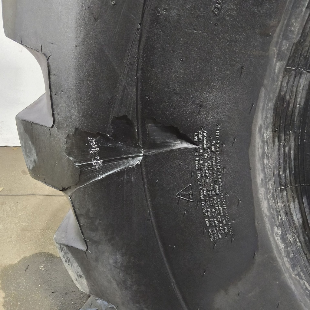 23.5-25 Titan OTR Loader Dozer II L-2 H (16 Ply), 80%