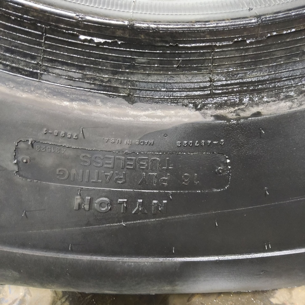 23.5-25 Titan OTR Loader Dozer II L-2 H (16 Ply), 80%