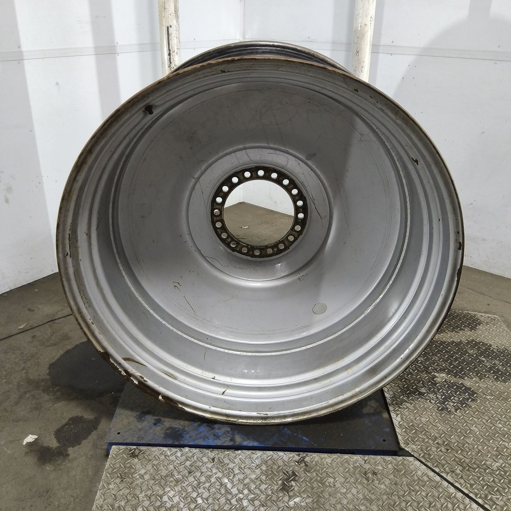 30"W x 46"D, Case IH Silver Mist 20-Hole Formed Plate , -4.75" Offset