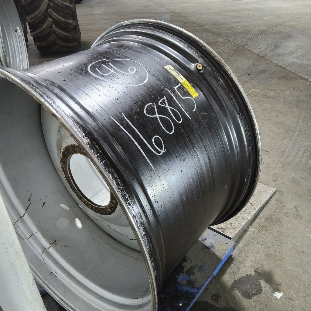 30"W x 46"D, Case IH Silver Mist 20-Hole Formed Plate , -4.75" Offset