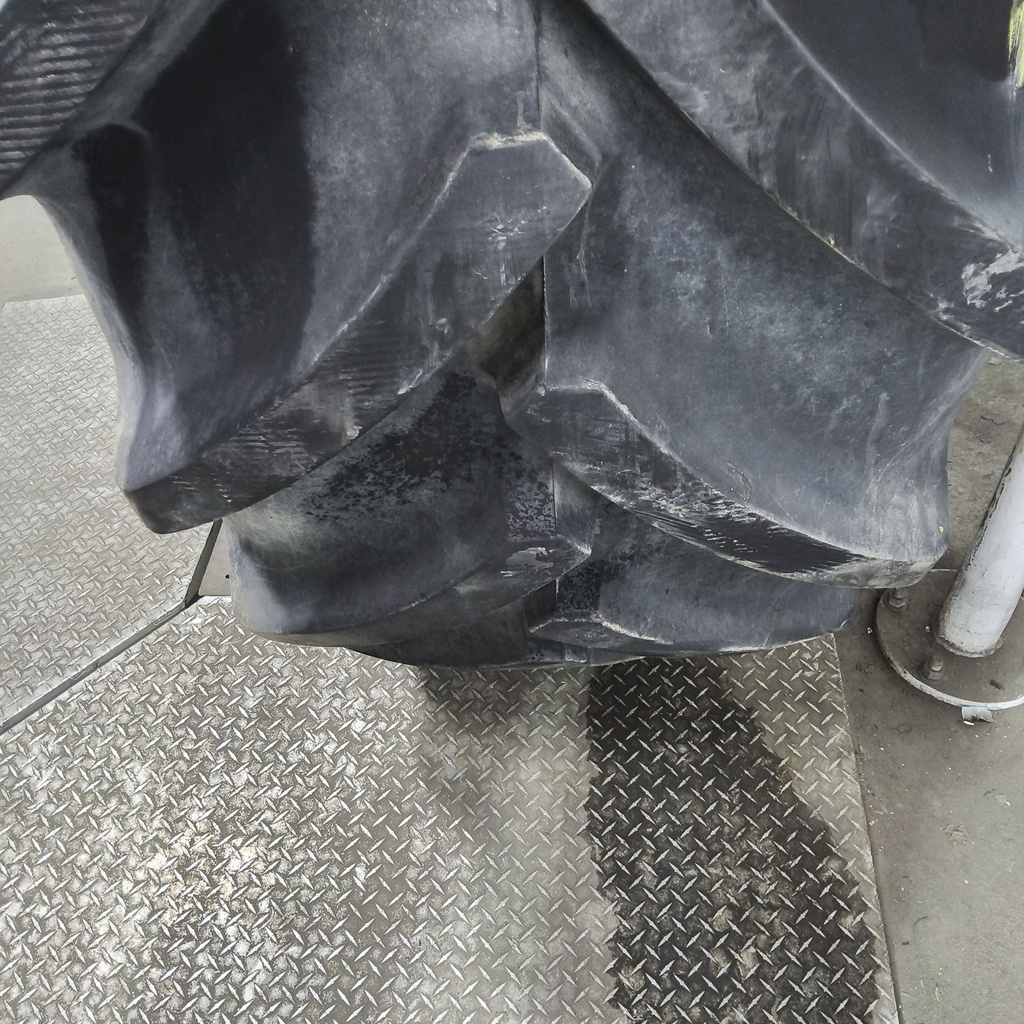 650/85R38 Continental Super Volume SVT R-1W 173D/176A8 90%